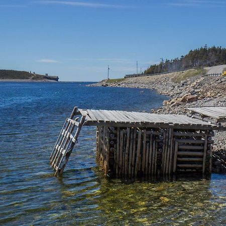 A Wave From It All Port Saunders Extérieur photo