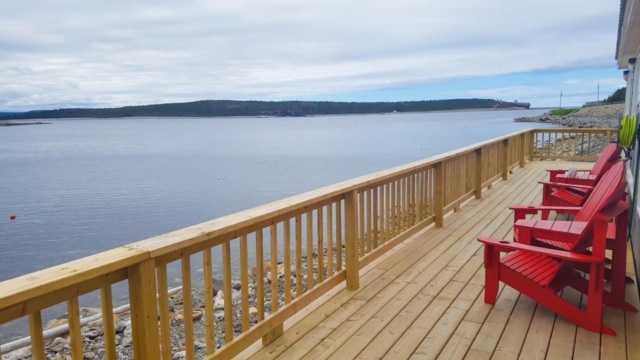A Wave From It All Port Saunders Extérieur photo